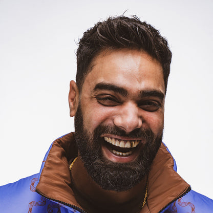 Reuzel Refresh No Rinse Beard Wash bottle with label, designed for cleaning and refreshing beards without rinsing.